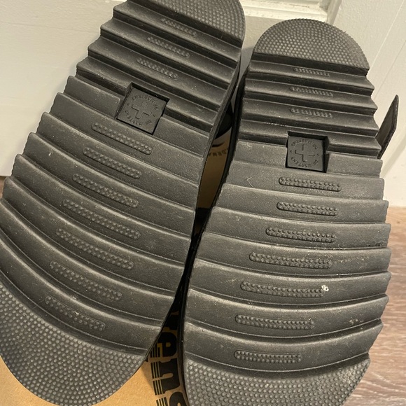 Dr Martens Blaire Hydro Leather Strap Sandals - Picture 5 of 6